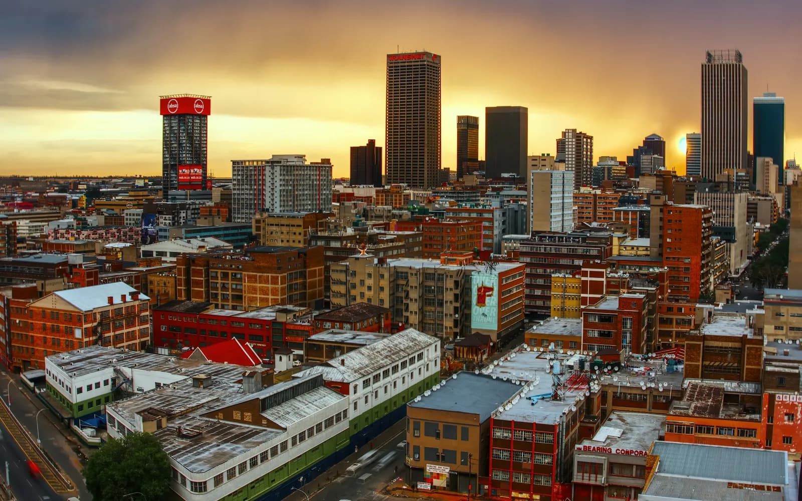 The Johannesburg skyline in clear daytime light